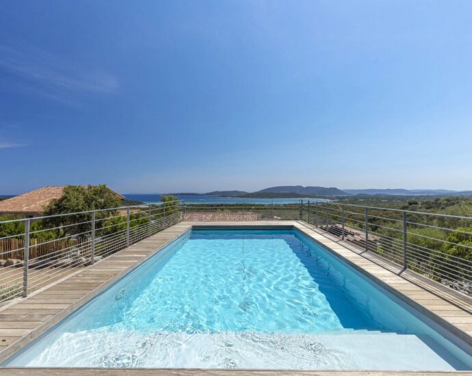 Villa 7 bedrooms, Arasu, commune of Saint-Cyprien swimming pool, sea view, beach on foot