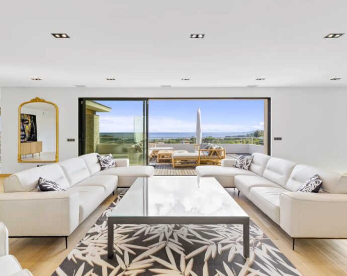 Porto-Vecchio, Palombaggia, Panoramic Sea View Villa, 7 Bedrooms, Gym, Heated Pool, Walking Distance to the Beach