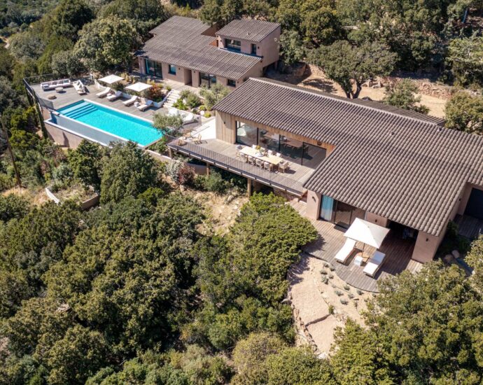 Porto-Vecchio, Palombaggia, Panoramic Sea View Villa, 6 Bedrooms, Heated Pool, Walking Distance to Beach