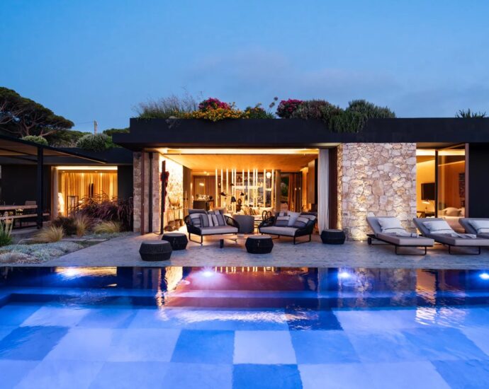 Calvi, Villa d’exception, 8 chambres, 2 piscines, vue mer panoramique