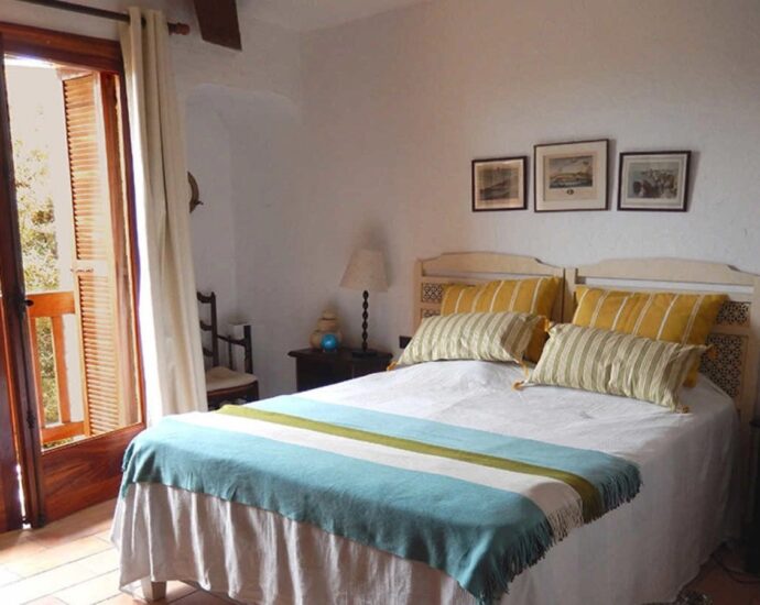 Porto-Vecchio, Domaine de Cala Rossa, villa 5 chambres, vue mer et plage à pied