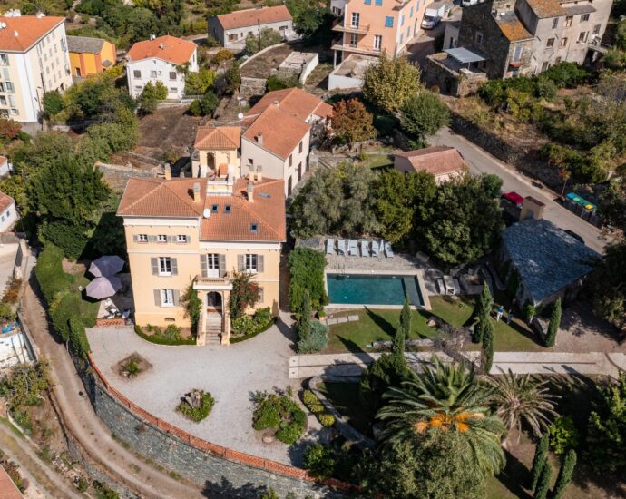 Oletta, 7 bedroom villa, Maison de Maître, one outbuilding, heated pool, close to beaches
