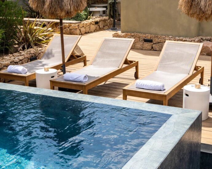 Exclusivité, Bonifacio, hôtel 4 étoiles, 10 suites privatives, piscine