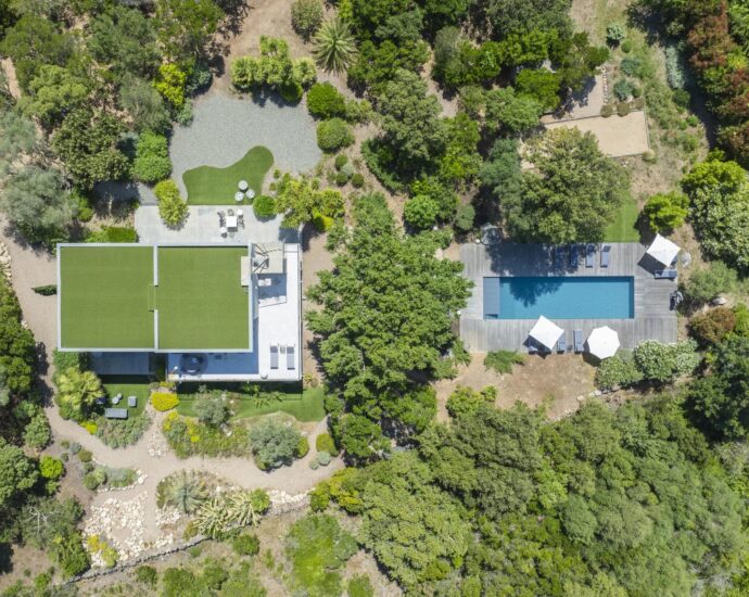 Pinarello, Villa contemporaine 5 chambres avec piscine et vue mer, au cœur du maquis