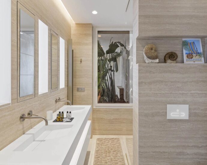 Favone, Villa, Vue mer panoramique, 7 chambres, proche plage, piscine, Cinéma, Salle de sport, Sauna, Hammam, Salle d&rsquo;arcade, Terrain de pétanque