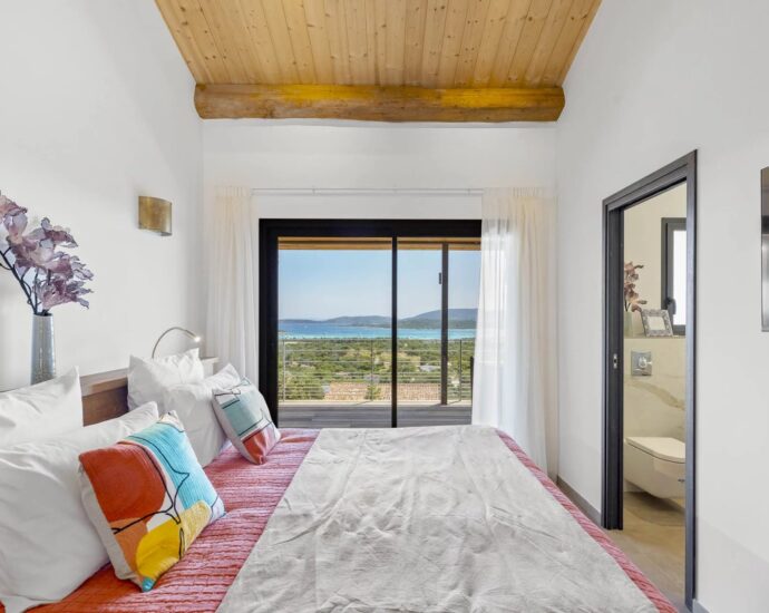 Villa 7 bedrooms, Arasu, commune of Saint-Cyprien swimming pool, sea view, beach on foot