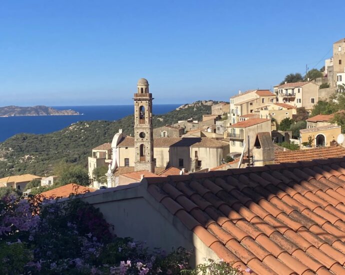 Lumio, Single-Story Villa, 4 Bedrooms, Annex, Pool, Mountain Views, Beach within Walking Distance