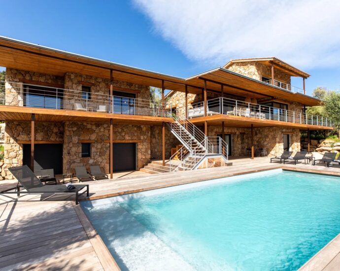 Villa 7 bedrooms, Arasu, commune of Saint-Cyprien swimming pool, sea view, beach on foot