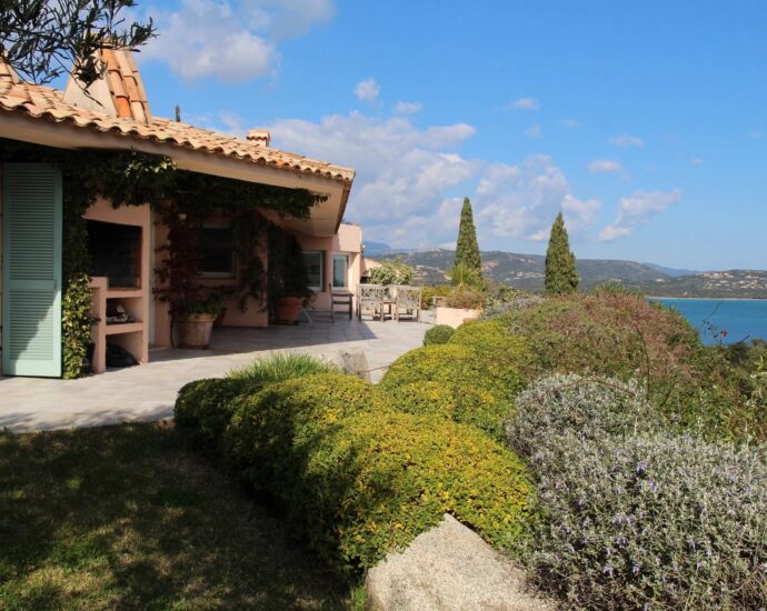 Cala Rossa, Domaine de la Tour, Villa vue mer panoramique, 7 chambres, piscine, plage à pied