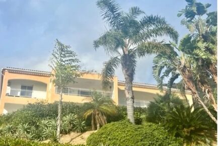 Exclusivité, Ajaccio, Route des Sanguinaires, Appartement vue mer, 3 chambres, plage à pied