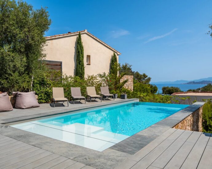 Monticello, 4-bedroom villa, swimming pool, sea view, close to the beach