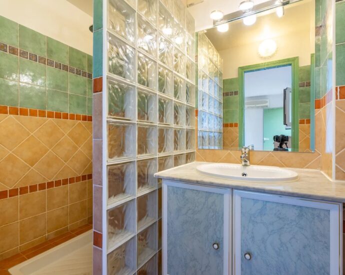 Exclusivité, Corbara, Marine de Davia, villa 4 chambres, piscine, vue mer panoramique, plage à pied