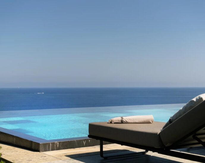 Calvi, Villa d’exception, 8 chambres, 2 piscines, vue mer panoramique