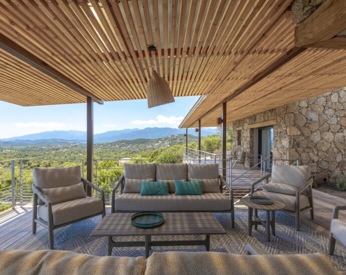 Villa 7 bedrooms, Arasu, commune of Saint-Cyprien swimming pool, sea view, beach on foot