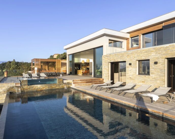 Saint-Cyprien, villa 7 bedrooms, panoramic sea view, pool