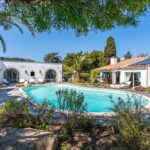 Calvi, villa 4 chambres, piscine, plage à pied, vue montagne