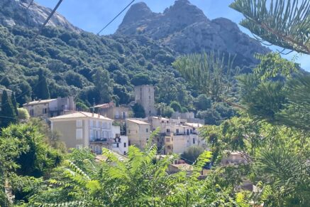 Lumio, Single-Story Villa, 4 Bedrooms, Annex, Pool, Mountain Views, Beach within Walking Distance