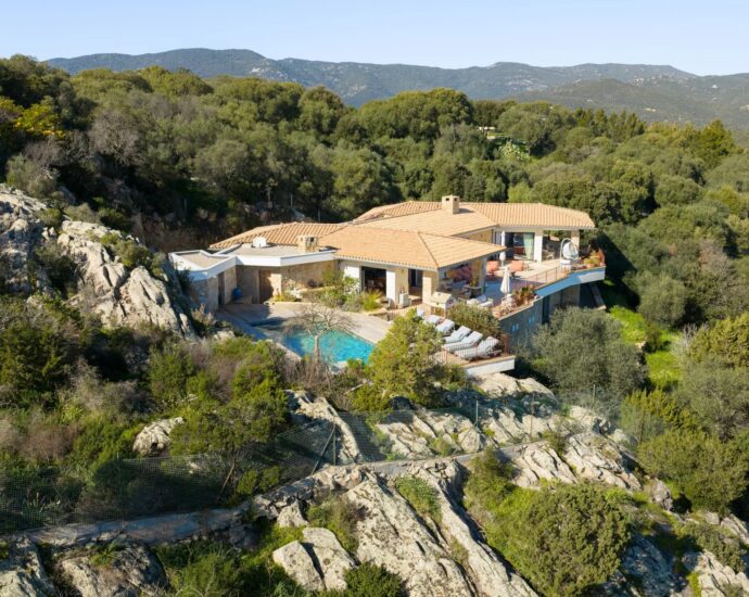 Exclusive, Valinco, Architect-Designed Villa, 7 Bedrooms, Pool, Panoramic Sea View, Close to the Beach