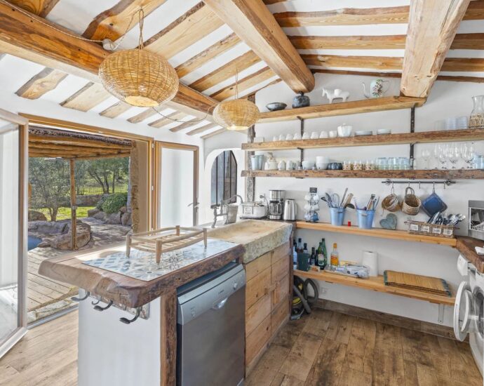 Palombaggia, bergerie avec piscine, vue dégagée,  proche plage