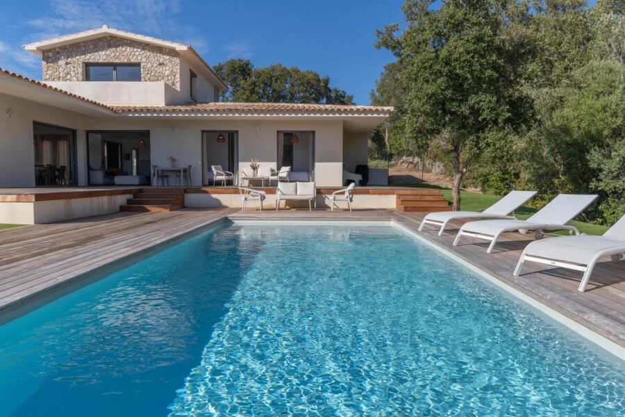 PORTO VECCHIO, Villa, 4 chambres, piscine chauffée, vue montagnes, proche plage