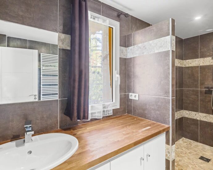 Exclusivité, Porto-Vecchio, Carpalone, villa 4 Chambres, Garage, Piscine, vue dégagée,  Proche plage