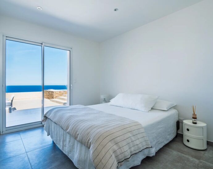 Corbara, villa 4 chambres, piscine à débordement, vue mer imprenable, proche plage