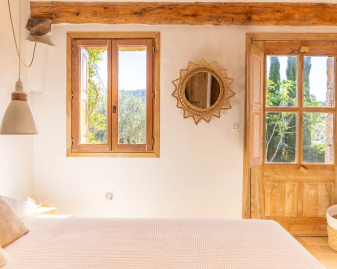 Porto-Vecchio, Piccovaggia, Farmhouse‑style Villa, 4 Bedrooms, Private Estate, Close to the Beach