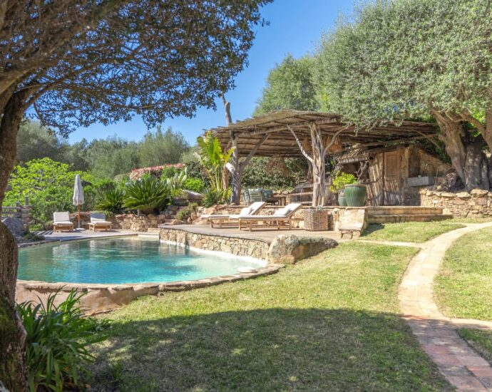 Porto-Vecchio, Piccovaggia, Farmhouse‑style Villa, 4 Bedrooms, Private Estate, Close to the Beach