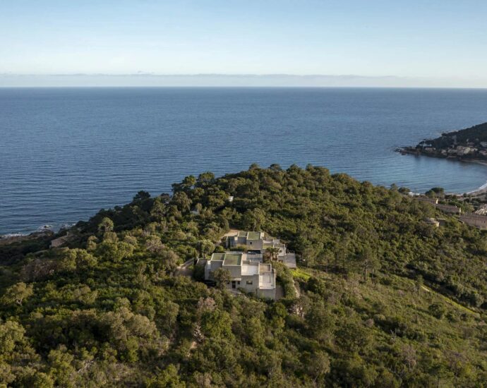 Exclusivité, Tarco, Villa vue mer,  8 chambres, piscine chauffée, salle de sport, proche plage