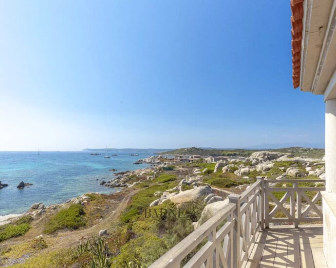 Cavallo island – Duplex top floor – Terraces 506 sq ft – 360° sea view