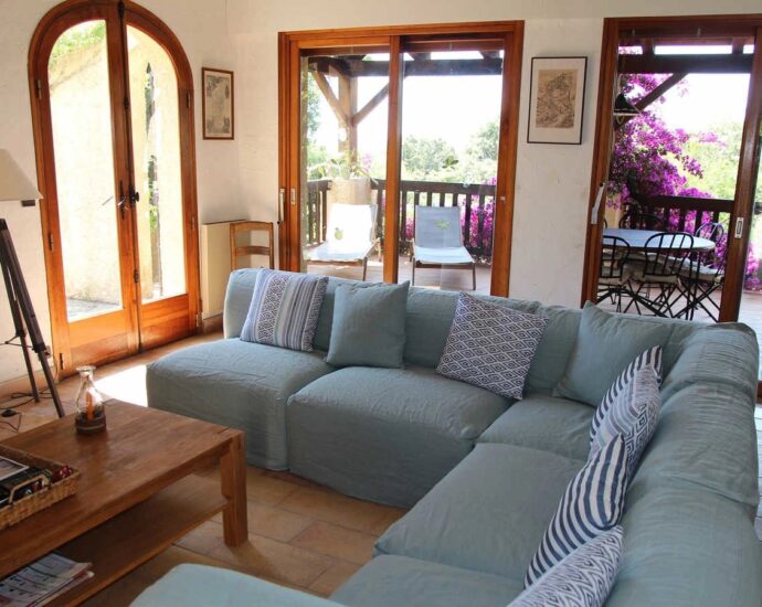 Porto-Vecchio, Domaine de Cala Rossa, 5 bedrooms, sea view and close to the beach