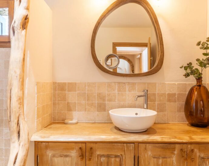 Porto-Vecchio, Piccovaggia, Farmhouse‑style Villa, 4 Bedrooms, Private Estate, Close to the Beach