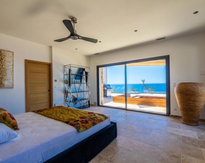 L&rsquo;Île Rousse, Villa vue mer panoramique, 6 chambres, Piscine extérieur, Piscine intérieure, Sauna, Cinéma, proche plage