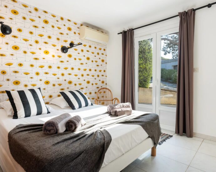 Near Porticcio, Waterfront Villa in Ruppione, 5 Bedrooms, Heated Pool, Stunning Sea Views