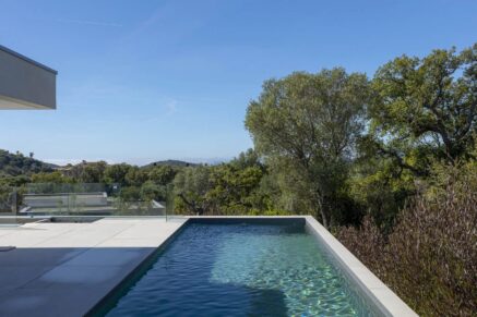 Arasu , Villa neuve, vue mer, piscine, 4 chambres, plage à pied