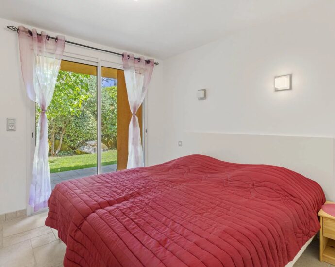 Exclusivité, Porto-Vecchio, Carpalone, villa 4 Chambres, Garage, Piscine, vue dégagée,  Proche plage