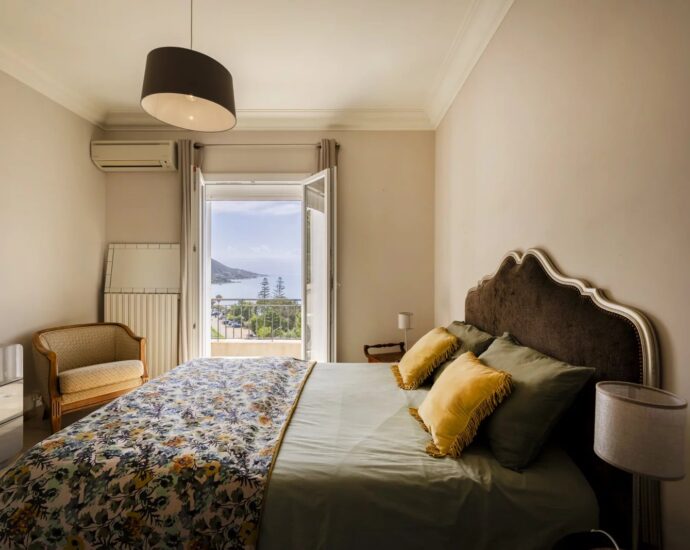 Ajaccio, Exclusivité, Villa, 5 chambres, vue mer panoramique, piscine, plage à pieds