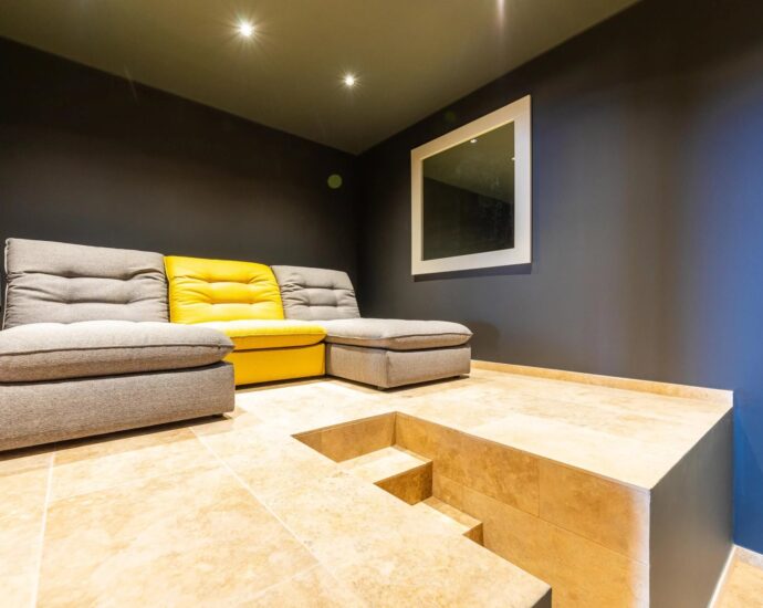 L&rsquo;Île Rousse, Villa vue mer panoramique, 6 chambres, Piscine extérieur, Piscine intérieure, Sauna, Cinéma, proche plage