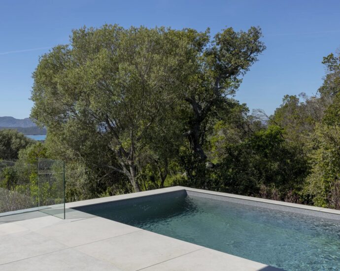 Villa contemporaine neuve, 4 chambres, piscine, vue mer, proche plage