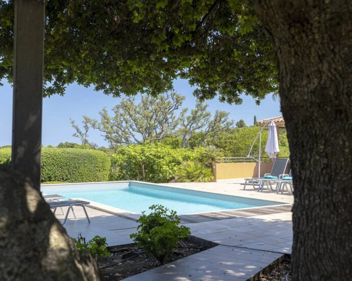 Exclusivité, Porto-Vecchio, Carpalone, villa 4 Chambres, Garage, Piscine, vue dégagée,  Proche plage