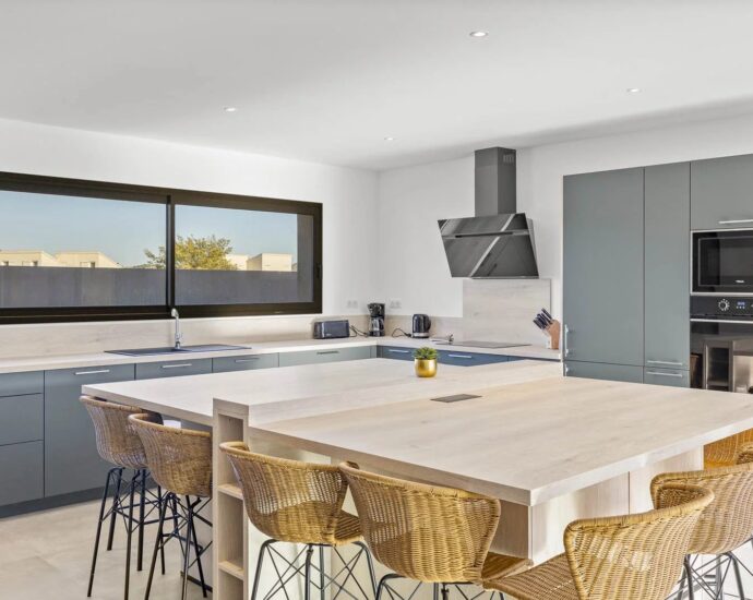 Mora dell Onda, Saint-Cyprien , Villa de plain-pied, 6 chambres, piscine, proche plage