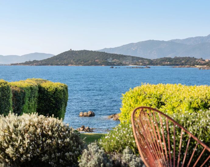 Near Porticcio, Waterfront Villa in Ruppione, 5 Bedrooms, Heated Pool, Stunning Sea Views