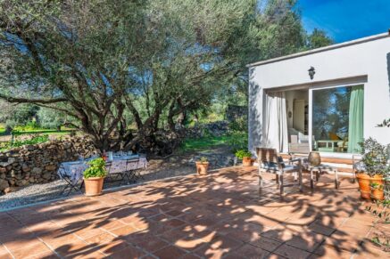 Lumio, Villa de plain pied, 4 chambres, dépendance, piscine, vue montagnes, plage à pied