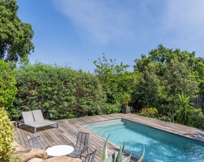 Pinarello, Capicciola, Villa 3 chambres, T4, piscine, vue dégagée, proche plage