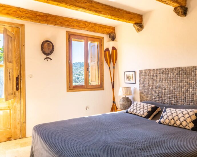 Porto-Vecchio, Piccovaggia, Farmhouse‑style Villa, 4 Bedrooms, Private Estate, Close to the Beach