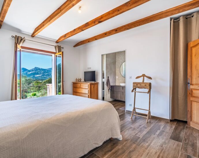 Exclusivité, Lumio, villa 5 chambres, Vue montagnes, Piscine, Proche plage