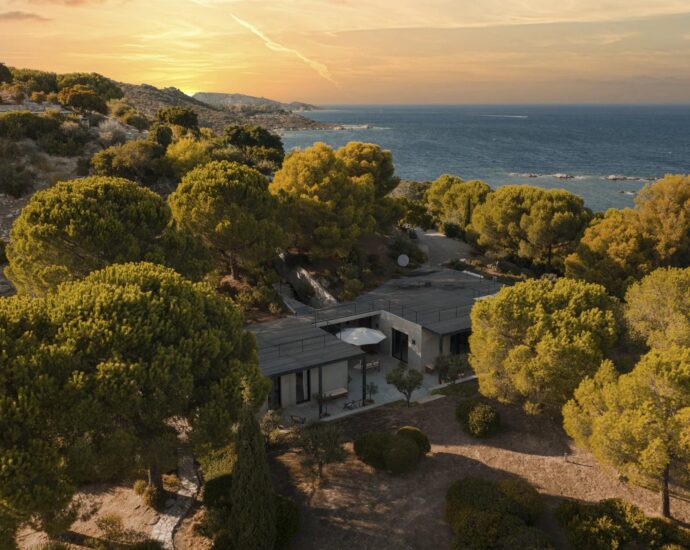 Saint-Florent,  Contemporary Villa, 4 Bedrooms, Panoramic Sea View, Private Estate, Walking Distance to Beach