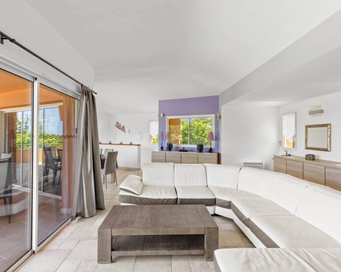 Exclusivité, Porto-Vecchio, Carpalone, villa 4 Chambres, Garage, Piscine, vue dégagée,  Proche plage