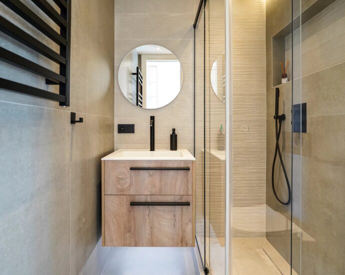 Monte-Carlo, central area, sea and Rock view apartment, 2 bedrooms, close to amenities.