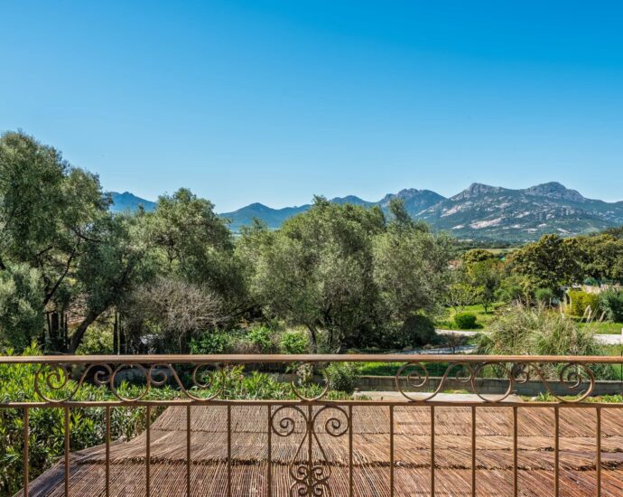 Exclusivité, Lumio, villa 5 chambres, Vue montagnes, Piscine, Proche plage